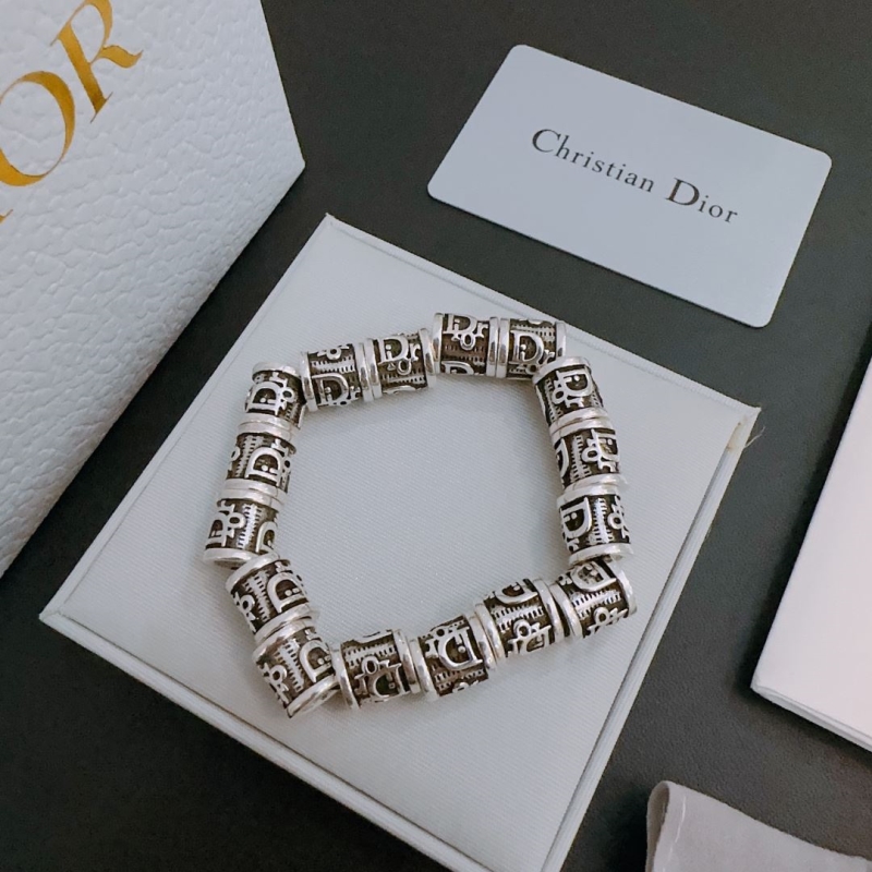 chr1st1an D10r bracelets